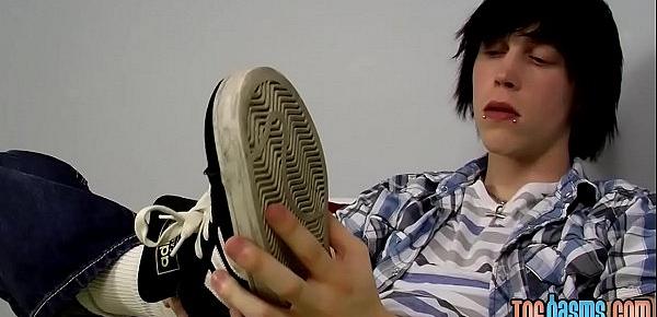  Young emo Tyler Bolt jacks off his cock and licks his toes